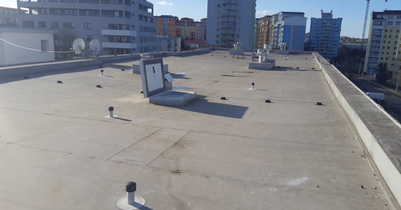Rekonstrukce střechy BD ul. Křivoklátská, Praha 9
