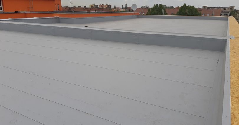 Zateplení ploché střechy základní školy