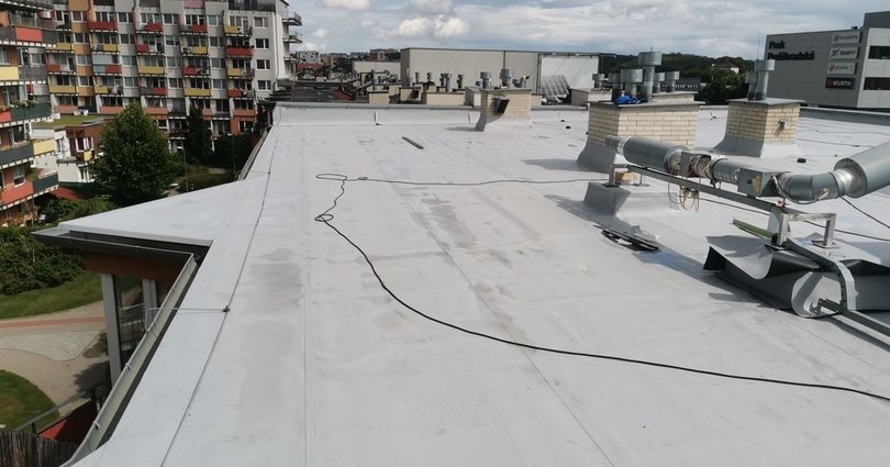 Hydroizolace střechy u dvou BD