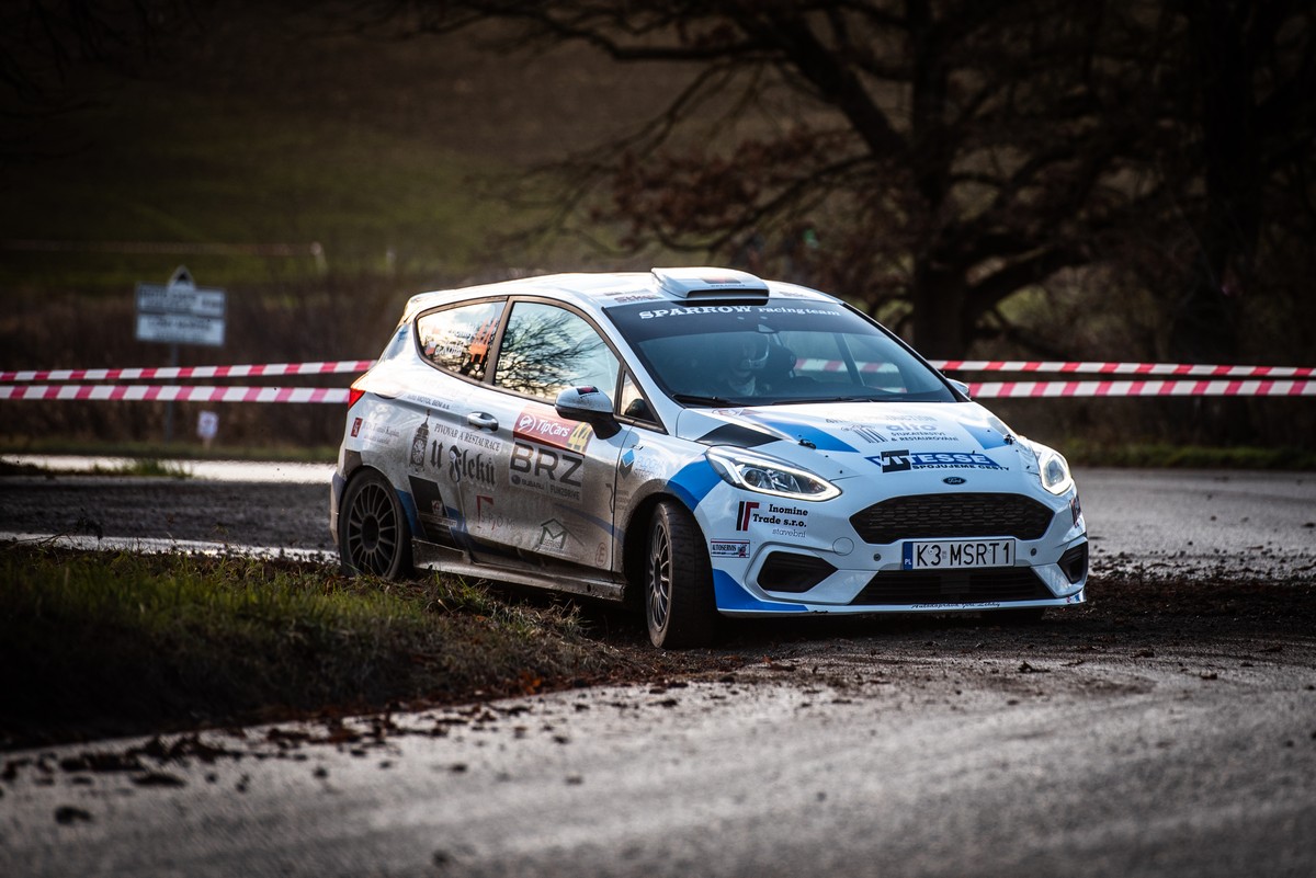 GFX | ford-fiesta-r2t | 06.jpg