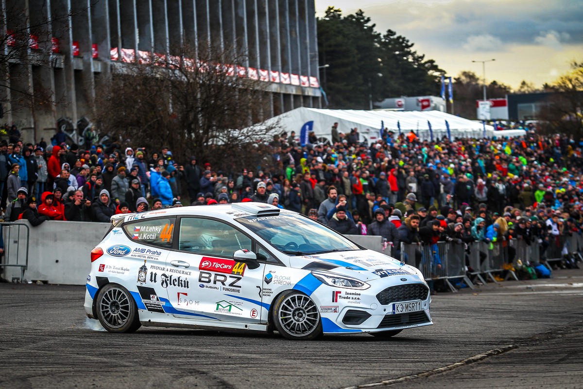 GFX | ford-fiesta-r2t | 07.jpg